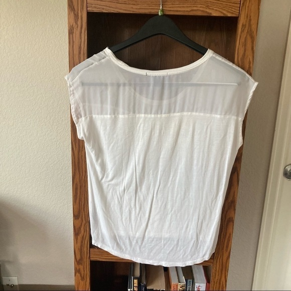 *2/$15* Forever  21 Flowy White T-Shirt - Picture 3 of 4